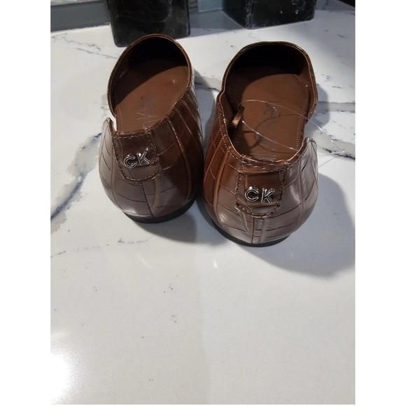 Calvin Klein Kconara Single Sided D'orsay Flats Faux Leather Brown Sz 6.5 - Picture 2 of 6